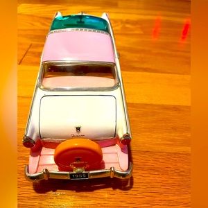 Collectible 1955 Ford Fairlane Crown Victoria diecast metal Car 1/18 scale